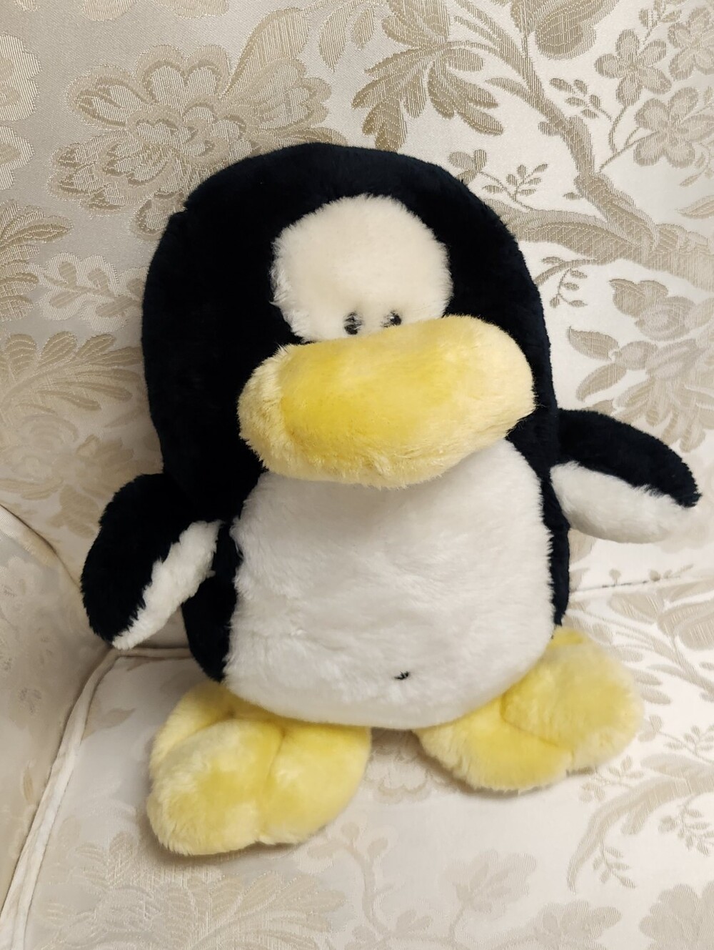 Applause Vintage Penguin Stuffed Plush Black White Yellow RARE!